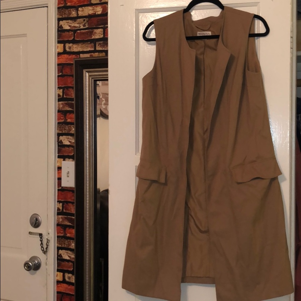 Sleeveless Trench